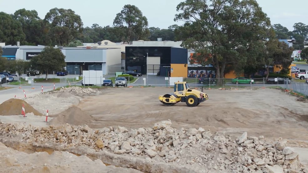 Click to view all images 2 & 3/10 Lively Place Mandurah WA 6210 - Image 3