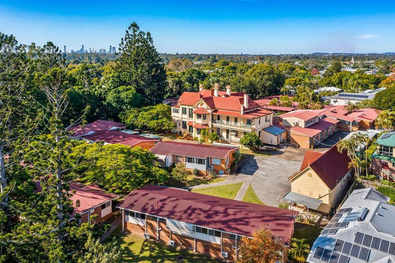 #2/19 Bell Terrace Graceville QLD 4075 - Image 3