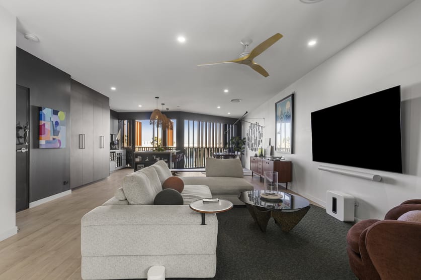 Click to view all images 235 Bradman Avenue Maroochydore QLD 4558 - Image 4