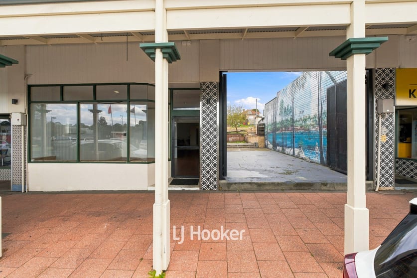 Click to view all images 99 & 101 Throssell Street Collie WA 6225 - Image 3