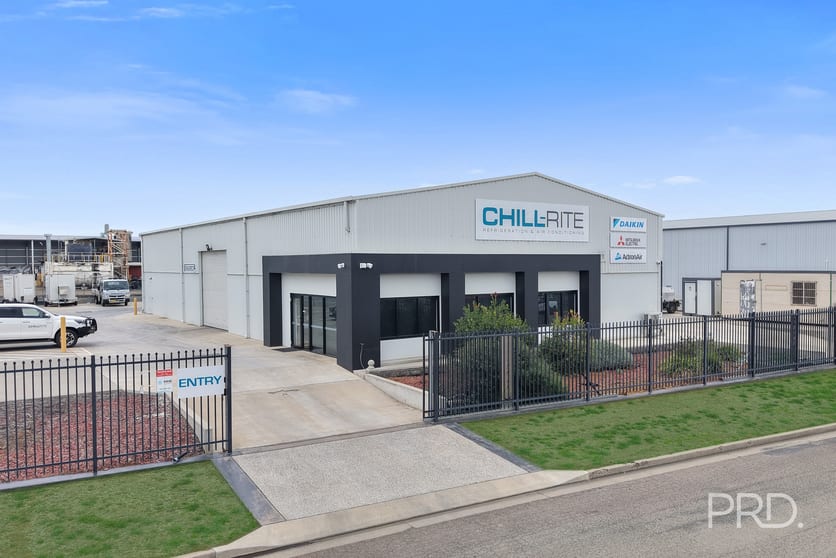 Click to view all images 3 Phoenix Street Westdale NSW 2340 - Image 2