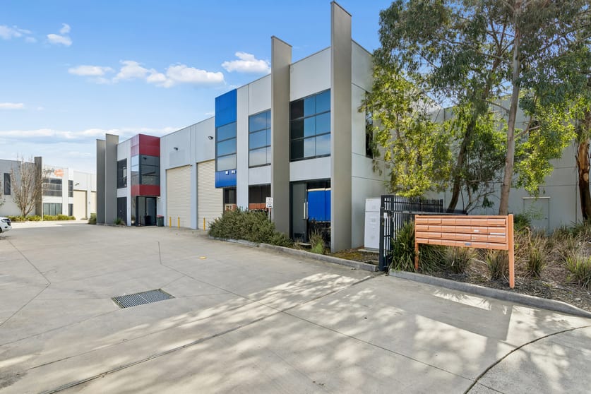 Click to view all images 1/32 Silkwood Rise Carrum Downs VIC 3201 - Image 2