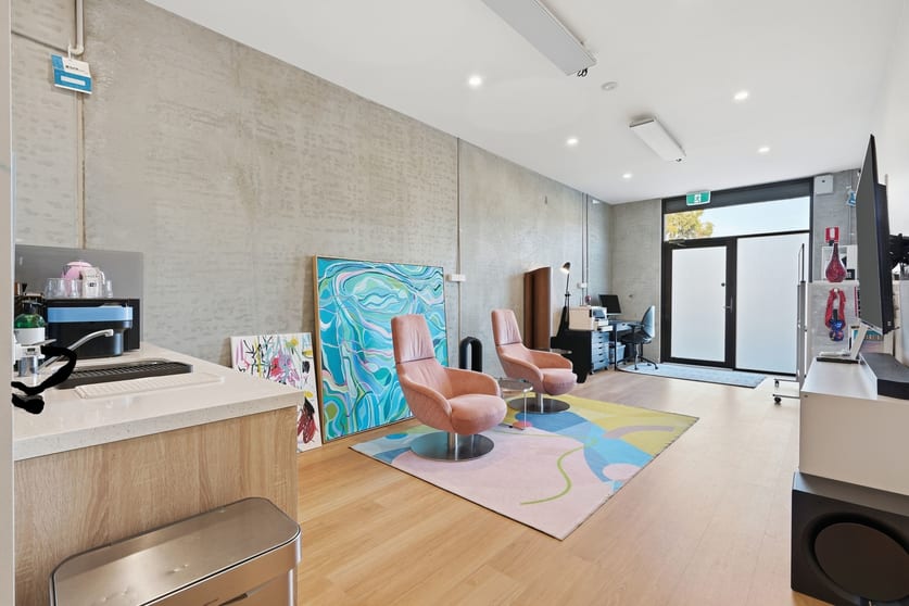 Click to view all images Unit 14/15 Stanton Place Cambridge TAS 7170 - Image 2