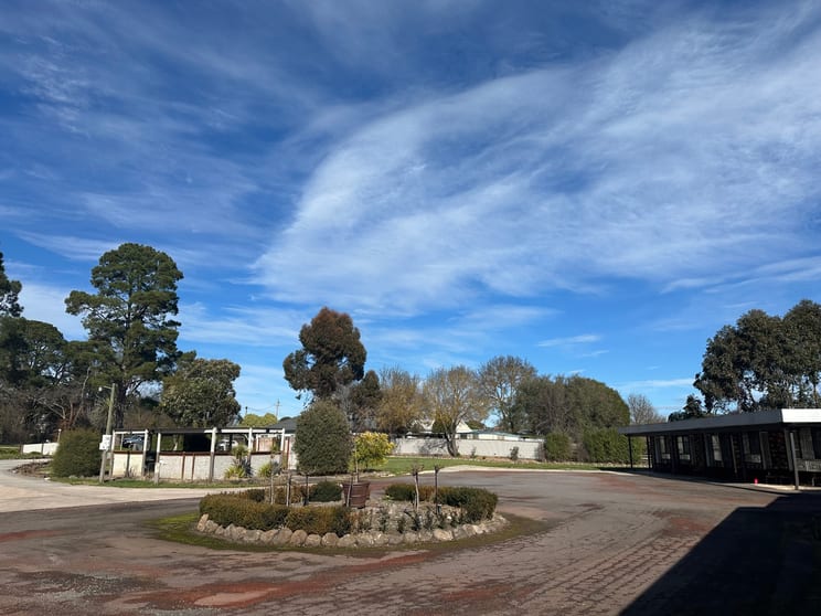 Click to view all images Beaufort VIC 3373 - Image 2