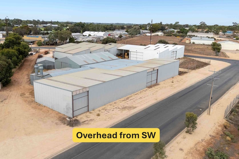 Click to view all images 23 Armstrong Avenue Loxton SA 5333 - Image 3