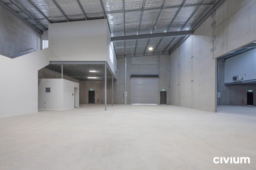 Click to view all images 9 Val Reid Crescent Hume ACT 2620 - Image 4