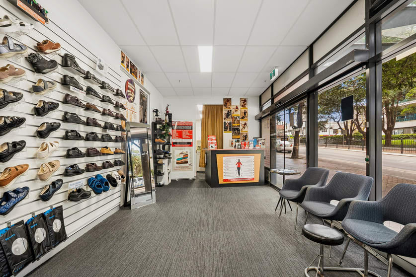 Click to view all images Shop 1/205 Pacific Highway St Leonards NSW 2065 - Image 4