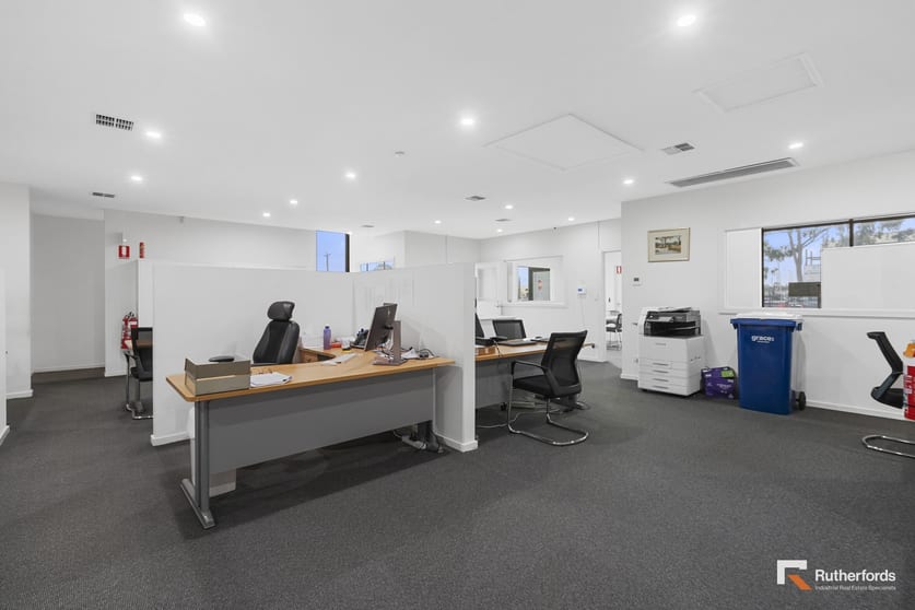 Click to view all images 2/496 Geelong Road West Footscray VIC 3012 - Image 2