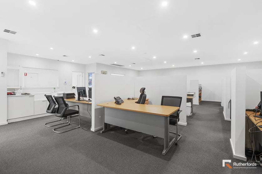 Click to view all images 2/496 Geelong Road West Footscray VIC 3012 - Image 3