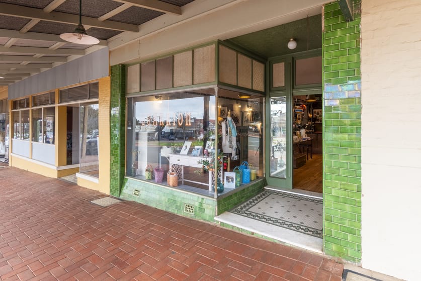 Click to view all images 114 Cowabbie Street Coolamon NSW 2701 - Image 3