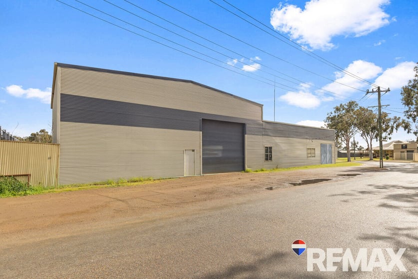 Click to view all images 15-17 Joffre Street Junee NSW 2663 - Image 1