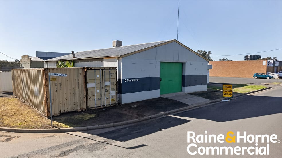 Click to view all images 19 Mansour Street Dubbo NSW 2830 - Image 1