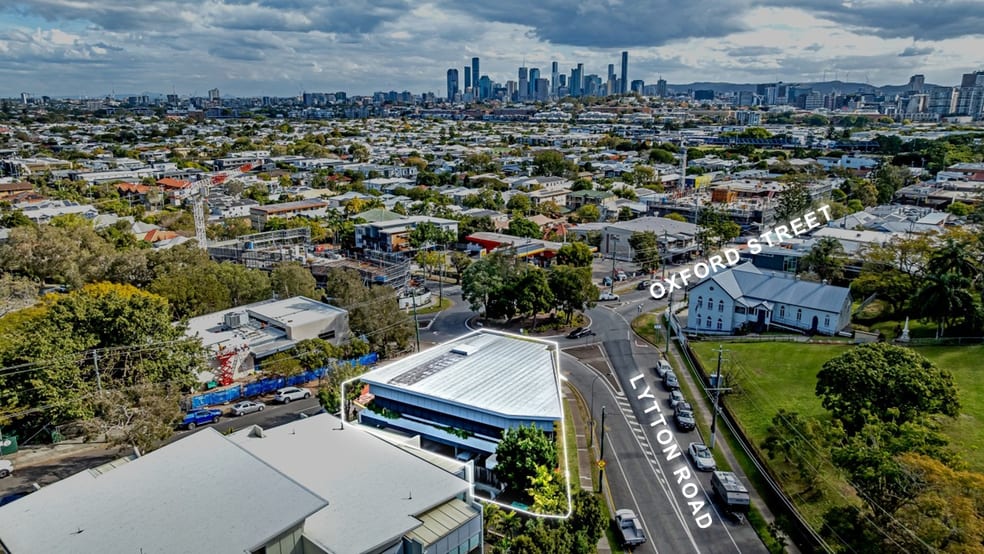 Click to view all images 230 Oxford Street Balmoral QLD 4171 - Image 1