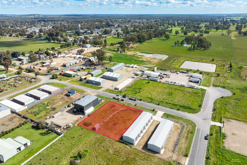Click to view all images 31-33 Gibson Place Howlong NSW 2643 - Image 1
