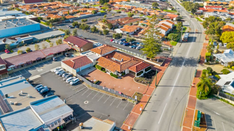 Click to view all images 2 Leslie Street Mandurah WA 6210 - Image 1