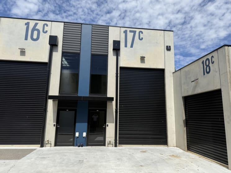 Click to view all images 17c/3a Newlands Road Reservoir VIC 3073 - Image 1