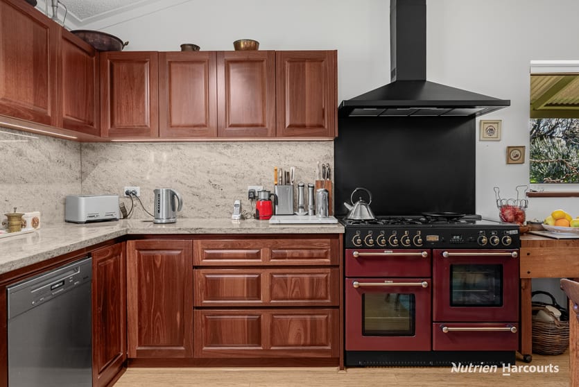 Click to view all images 1279 Brookton Highway Karragullen WA 6111 - Image 3
