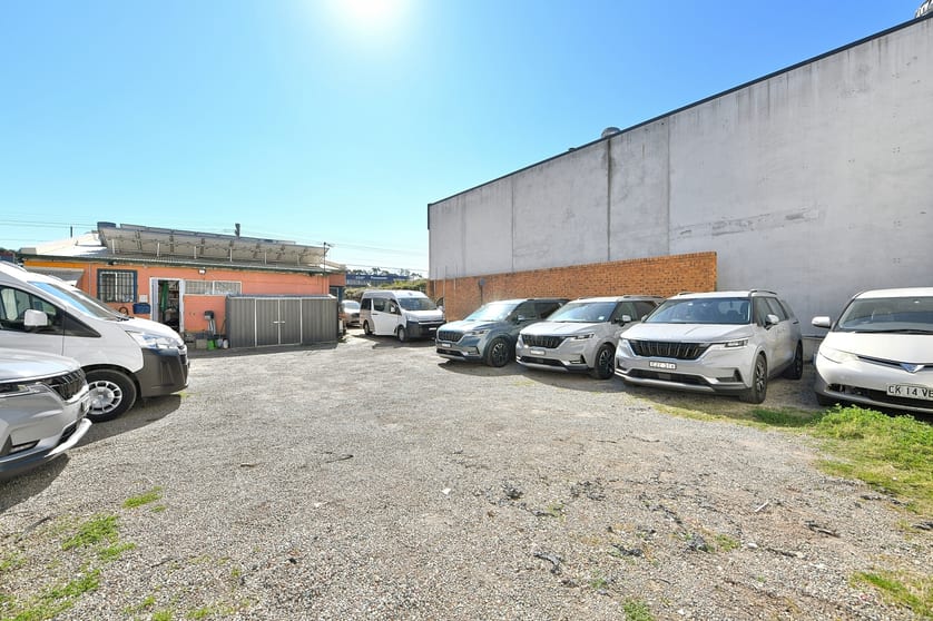 Click to view all images 176 Milperra Road Revesby NSW 2212 - Image 3