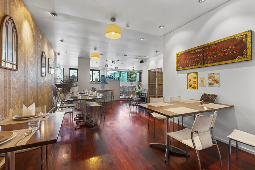 6/5 Wambool Street Bulimba QLD 4171 - Image 5