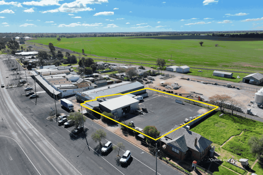 Click to view all images 37 Forbes Street Trundle NSW 2875 - Image 2