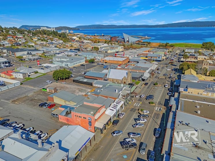 Click to view all images 190 York Street Albany WA 6330 - Image 2