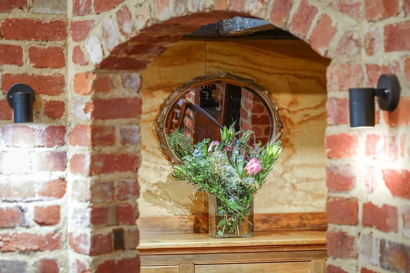 Click to view all images 2 Railway Crescent Daylesford VIC 3460 - Image 3