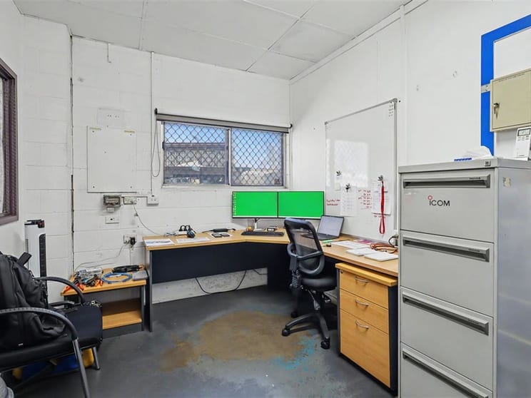 Click to view all images 39 Barkly Highway Mount Isa QLD 4825 - Image 2