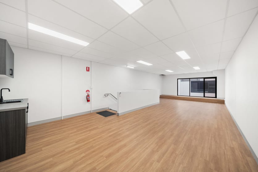 Click to view all images 11/8 Strathaird Road Bundall QLD 4217 - Image 3
