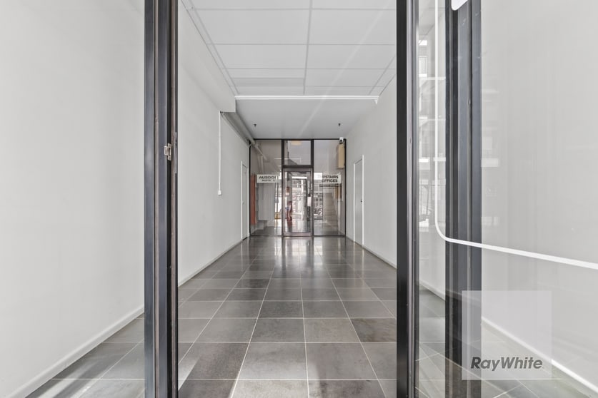 Click to view all images 294-296 High Street Preston VIC 3072 - Image 3