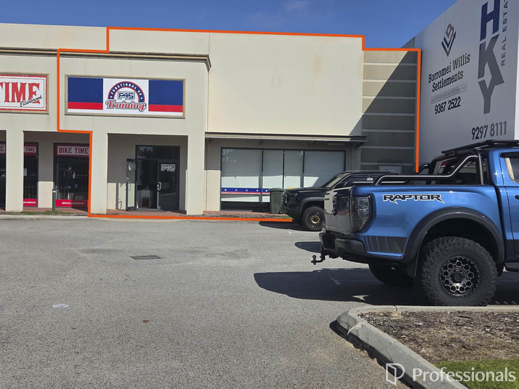 Click to view all images 23 The Broadway Ellenbrook WA 6069 - Image 1