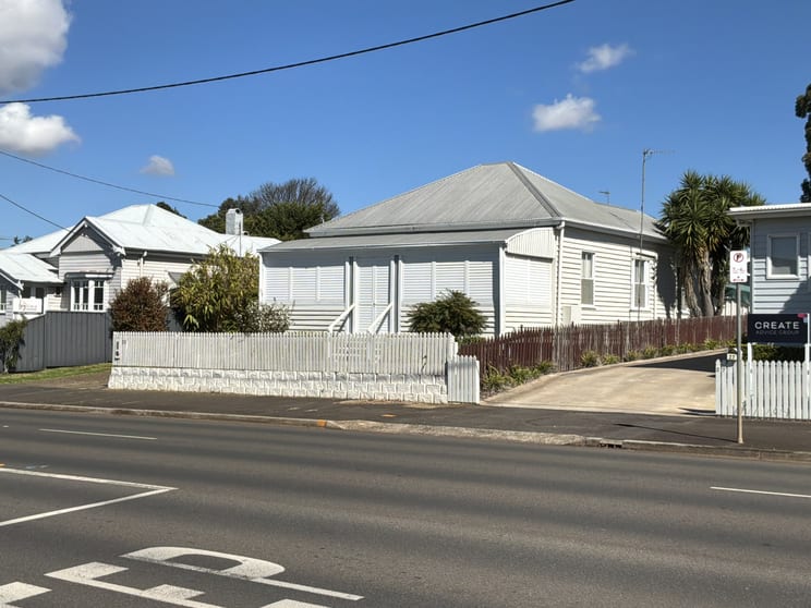 Click to view all images 29 Clifford Street Toowoomba City QLD 4350 - Image 3