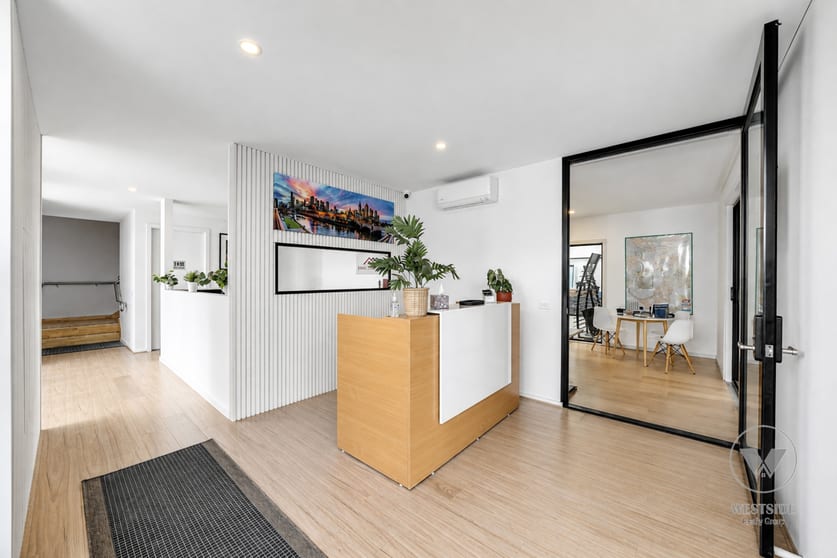 Click to view all images 4/235 Robinsons Road Ravenhall VIC 3023 - Image 3