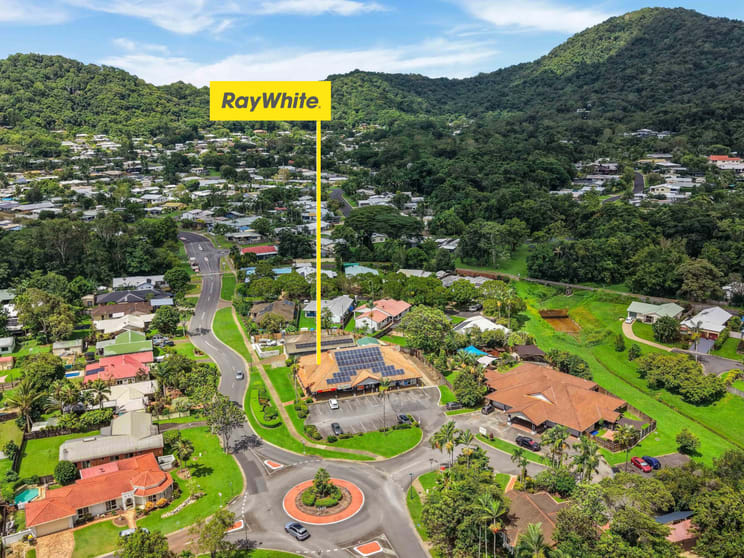 1 & 2/77-81 Loridan Drive Brinsmead QLD 4870 - Image 2