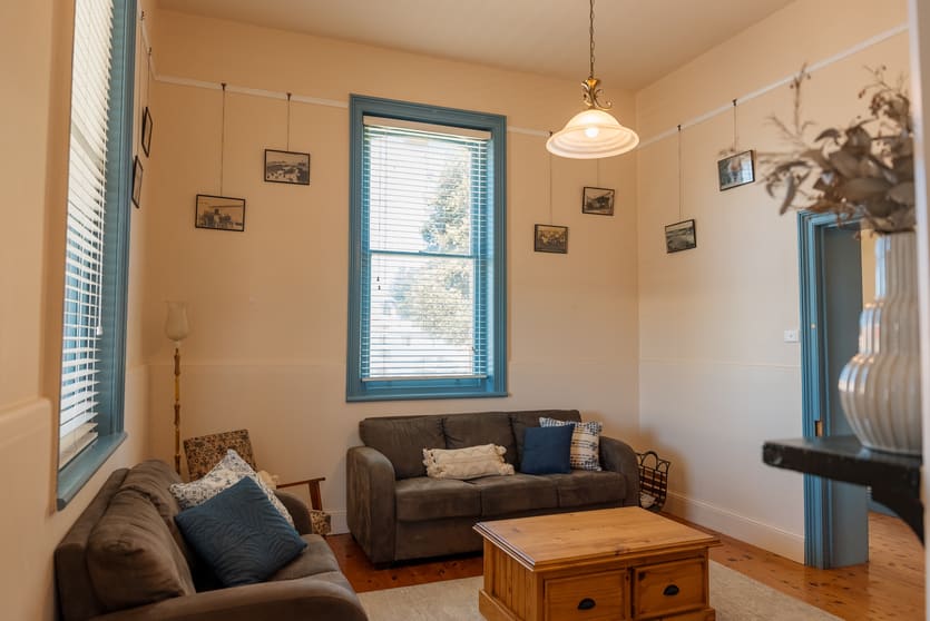 Click to view all images 11 Railway terrace Beachport SA 5280 - Image 2