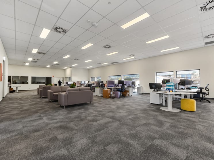 Click to view all images 319-321 Wellington Street South Launceston TAS 7249 - Image 3