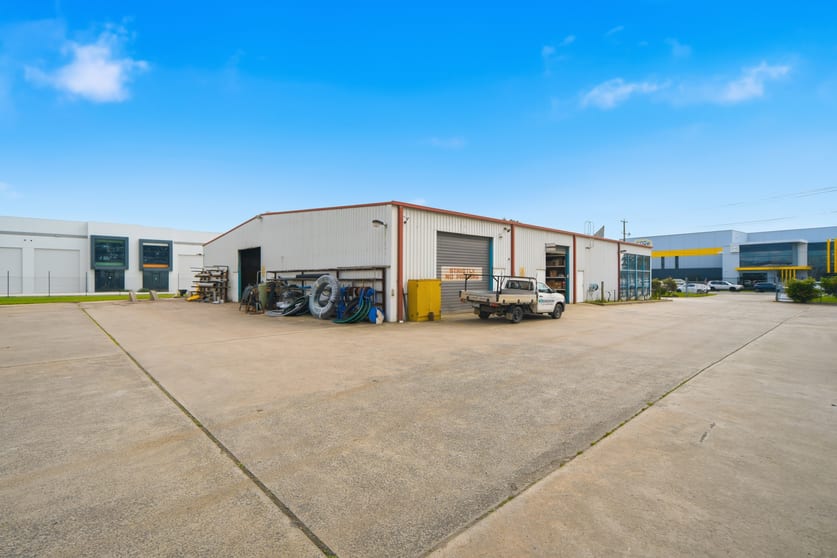 Click to view all images 2-12 Knowles Road Dandenong South VIC 3175 - Image 4