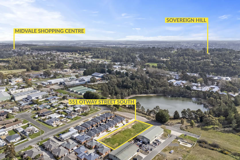 Click to view all images 551 Otway Street South Canadian VIC 3350 - Image 3