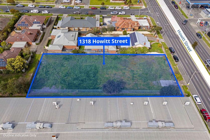 Click to view all images 1318 Howitt Street Wendouree VIC 3355 - Image 3