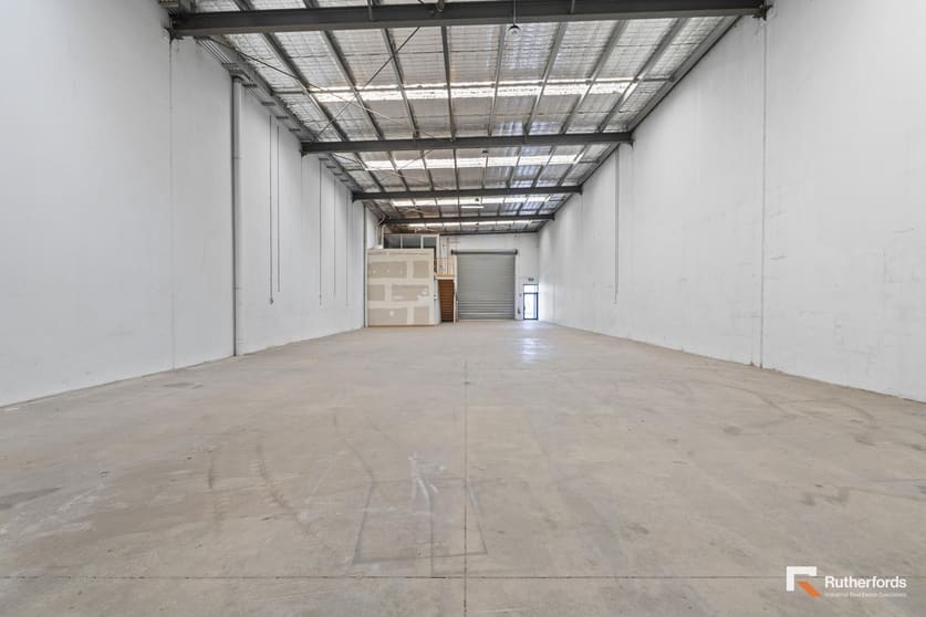 Click to view all images 1 & 2/18 Dennis Street Campbellfield VIC 3061 - Image 3
