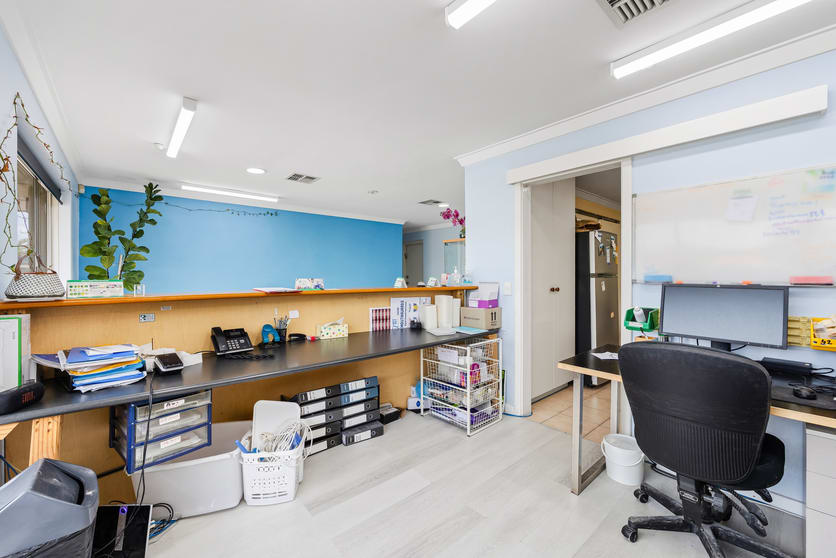 Click to view all images 85 Warwick Road Duncraig WA 6023 - Image 4