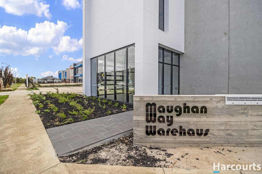 17 Maughan way Cranbourne West VIC 3977 - Image 1