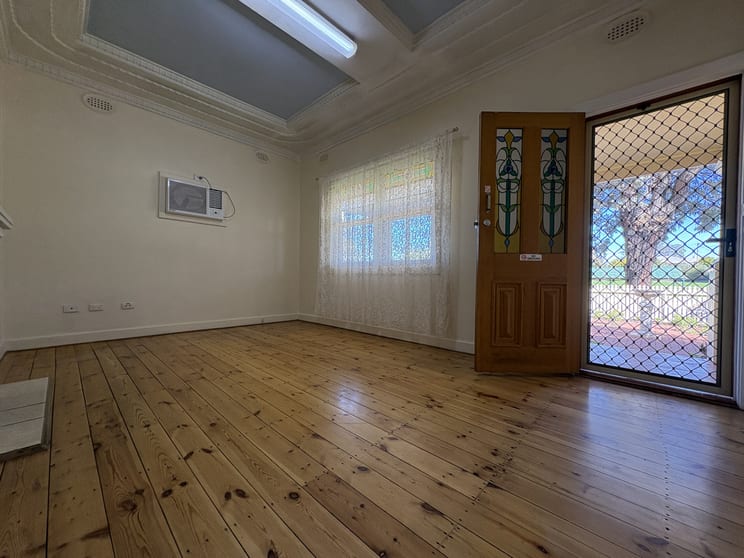 Click to view all images 52 Victoria Parade & 23 Tottenham Road Port Augusta SA 5700 - Image 3