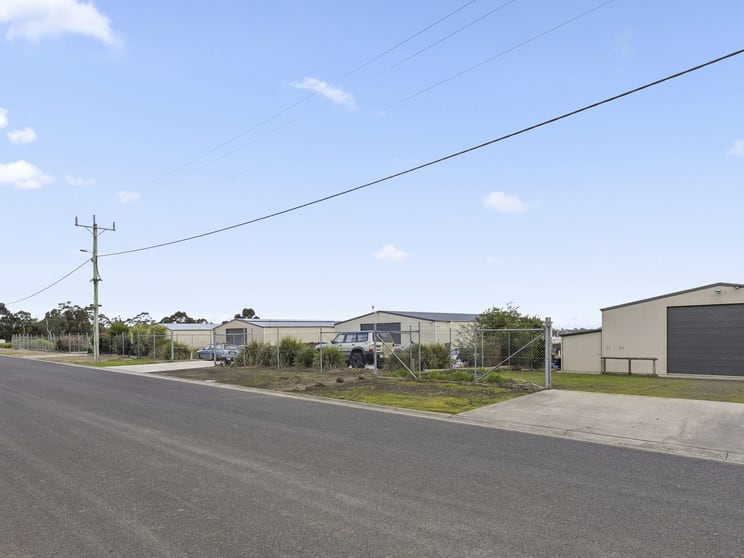 37 Hugh Murray Drive Colac VIC 3250 - Image 5