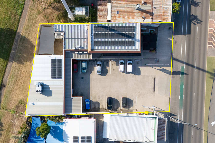 Click to view all images 257 Charters Towers Road Mysterton QLD 4812 - Image 2