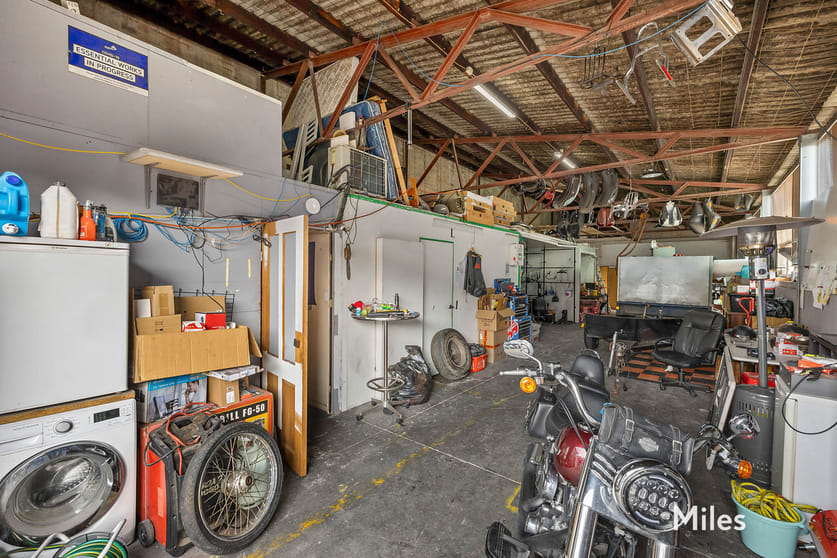 Click to view all images 117 Mcewan Road Heidelberg West VIC 3081 - Image 3