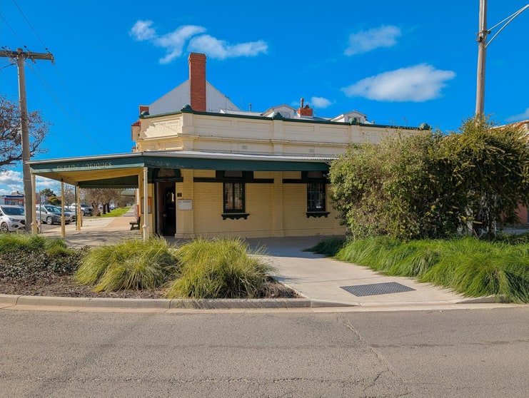 Click to view all images 23 Victoria Street Kerang VIC 3579 - Image 2