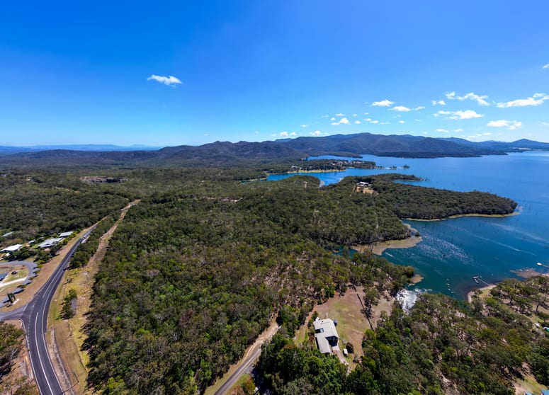 Click to view all images 1326 Tinaroo Falls Dam Road Tinaroo QLD 4872 - Image 3
