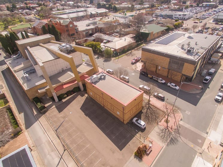 Click to view all images 1 Lilac Place Goulburn NSW 2580 - Image 3