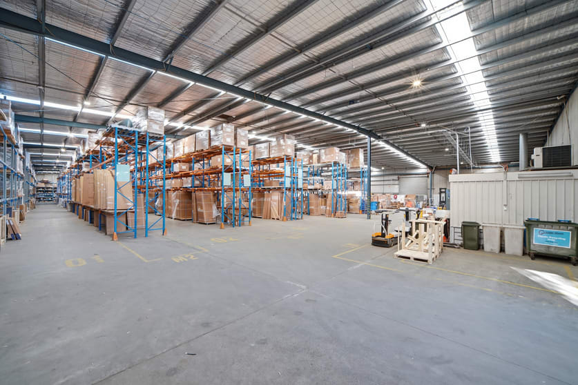 Click to view all images 31 Koornang Road Scoresby VIC 3179 - Image 5