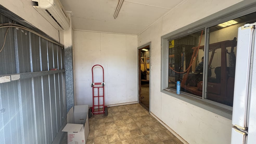 56 Cornish Street Cobar NSW 2835 - Image 2